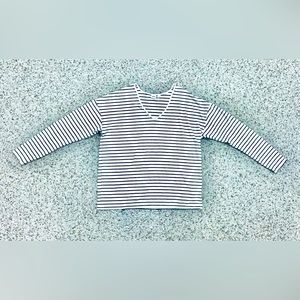 GAP V-Neck Sweatshirt for Womens. Size Medium, Color White/Black Stripes.